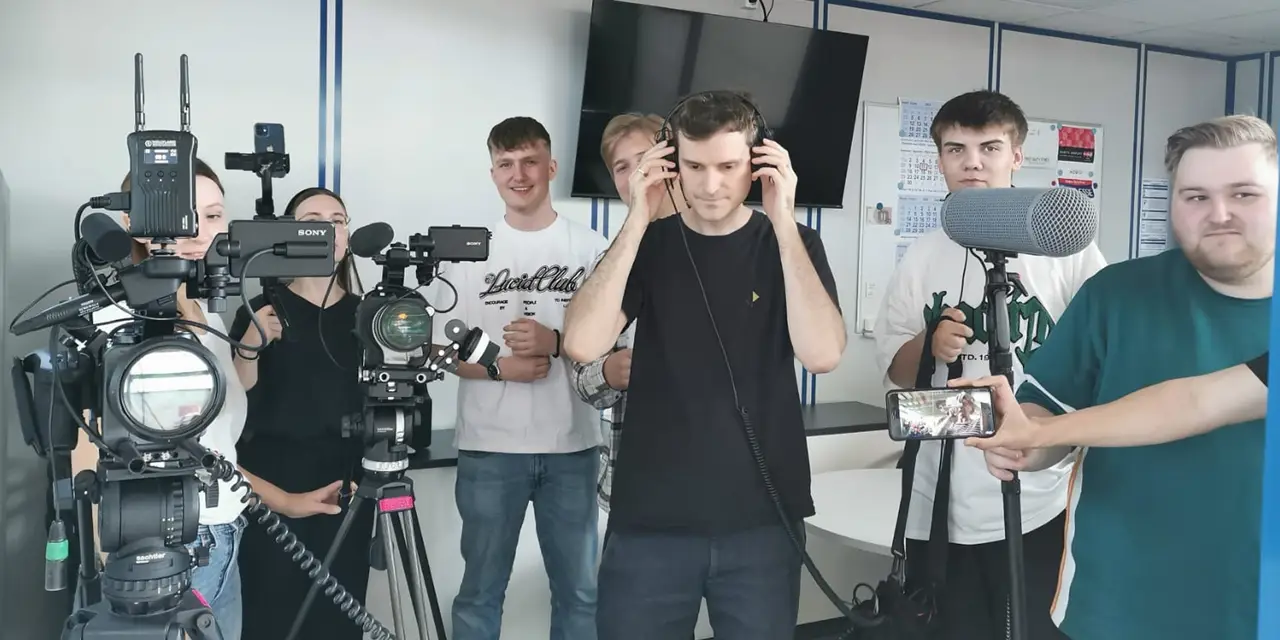 2024_Azubi_Networking_Filmprojekt_Homepage_Insta